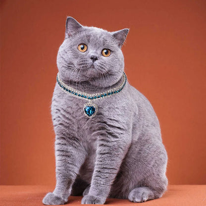 Luxury Diamond Pet Collar Cat Necklace Cute Love Pendant Dog Cat Collar Pet Accessories for Puppies Bling Crystal Kitty Necklace