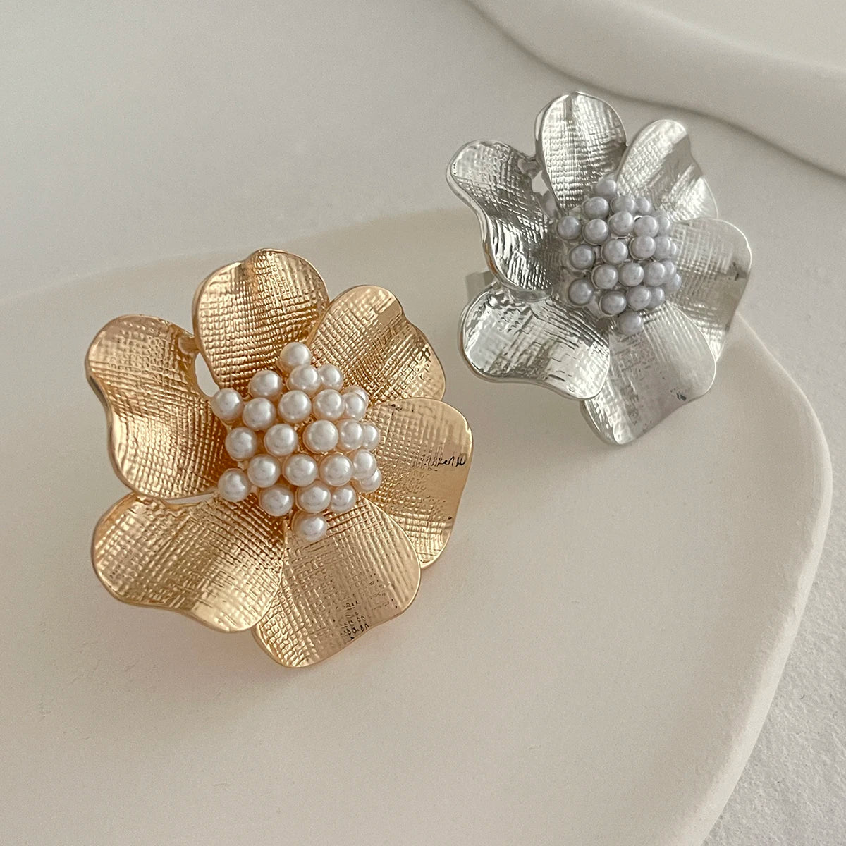 Ingemark 20 Styles Boho Unique Gold Color Petal Flower Rings for Women Punk Geometric Adjustable Rings Couple New Year Jewelry