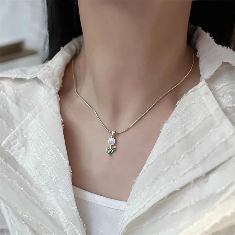 Vintage Elegant Tulip Pendant Necklace For Women Shiny Crystal Zircon Flower Clavicle Chain Choker Party Wedding Jewelry Gifts