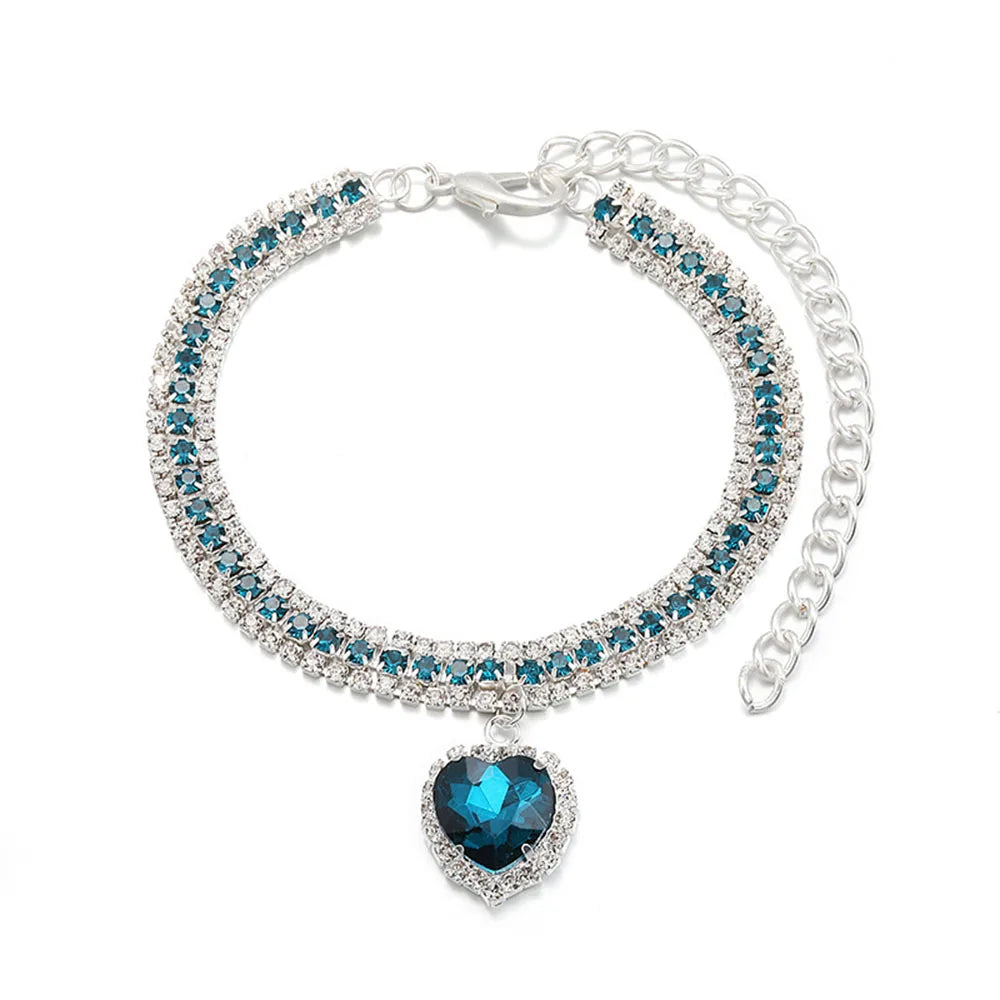 Luxury Diamond Pet Collar Cat Necklace Cute Love Pendant Dog Cat Collar Pet Accessories for Puppies Bling Crystal Kitty Necklace